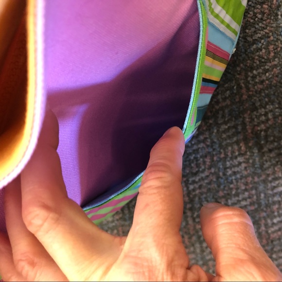 Quacker Factory large pastel colors pocketbook - Picture 8 of 8